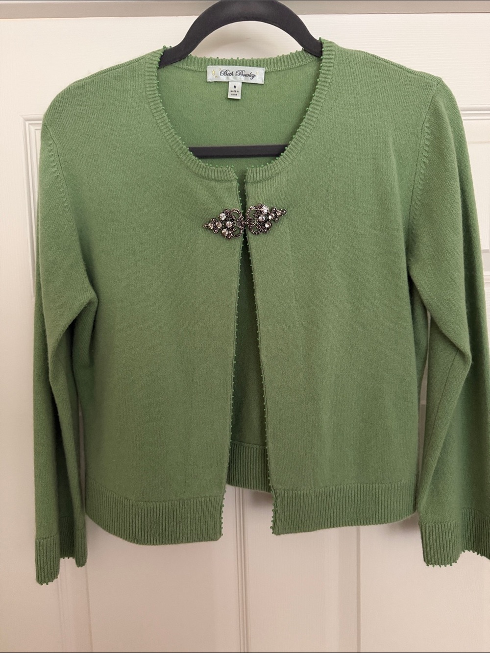 Beth Bowley Moss Green 100% cashmere Cardigan with Jeweled Brooch